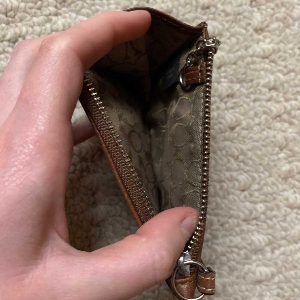 Coach Keychain Wallet - Picture 5 of 6